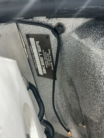 Slide: The Image of Skeeter ZX20 2012 - 16