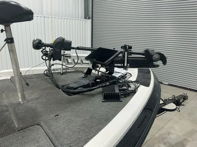 Slide: The Image of Skeeter ZX20 2012 - 6