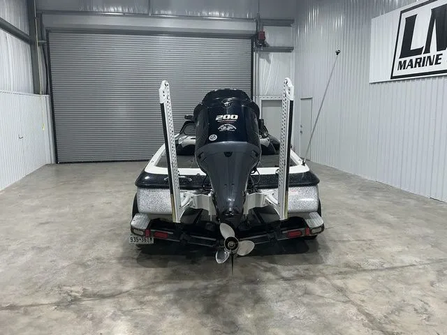 Slide: The Image of Skeeter ZX20 2012 - 9