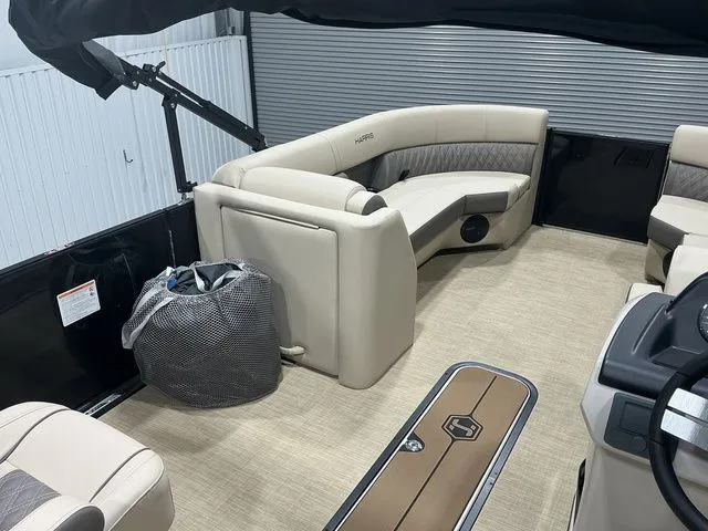 Slide: The Image of Harris Cruiser 230 SLDH 2026 - 13