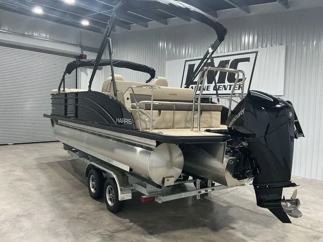 Slide: The Image of Harris Cruiser 230 SLDH 2026 - 18