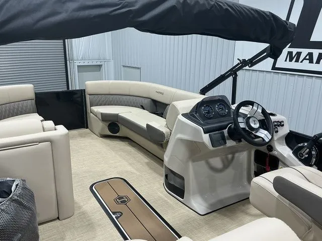 Slide: The Image of Harris Cruiser 230 SLDH 2026 - 7