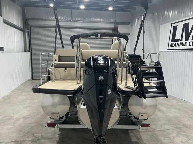 Slide: The Image of Harris Cruiser 230 SLDH 2026 - 8