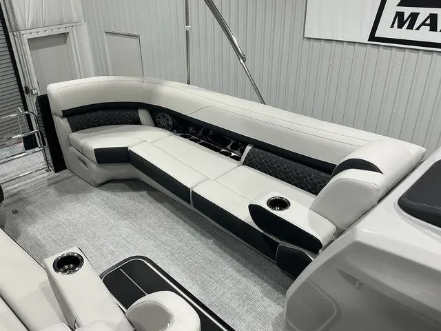 Slide: The Image of Harris Grand Mariner 250 SLDH 2026 - 21