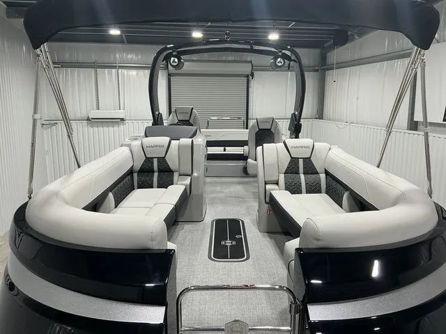 Slide: The Image of Harris Grand Mariner 250 SLDH 2026 - 3