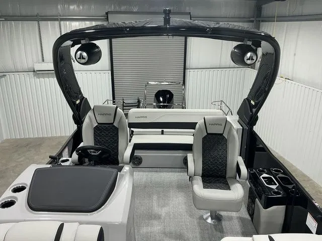 Slide: The Image of Harris Grand Mariner 250 SLDH 2026 - 6