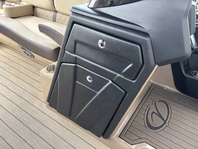 Slide: The Image of Veranda VP25RC 2024 - 15