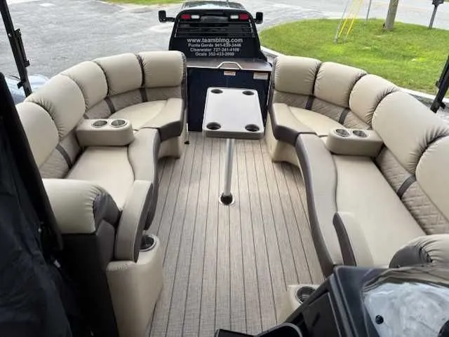 Slide: The Image of Veranda VP25RC 2024 - 17