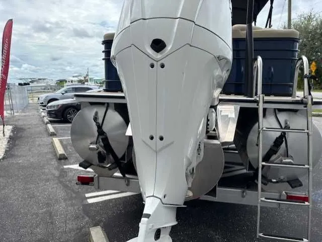 Slide: The Image of Veranda VP25RC 2024 - 4