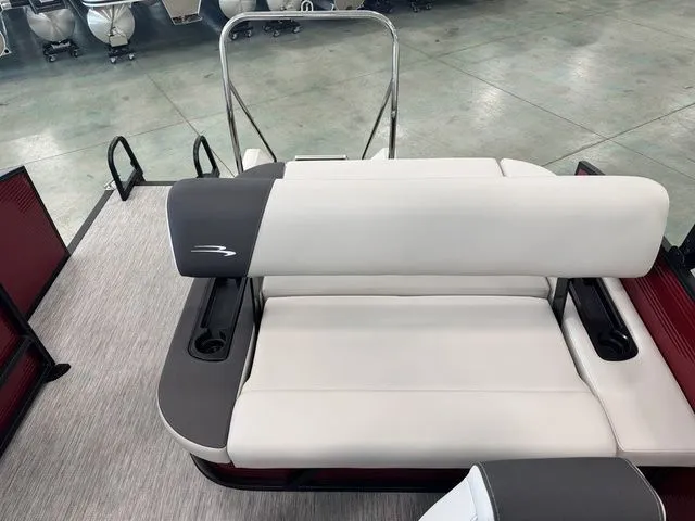 Slide: The Image of Bennington S Swingback 22 SSB 2026 - 7