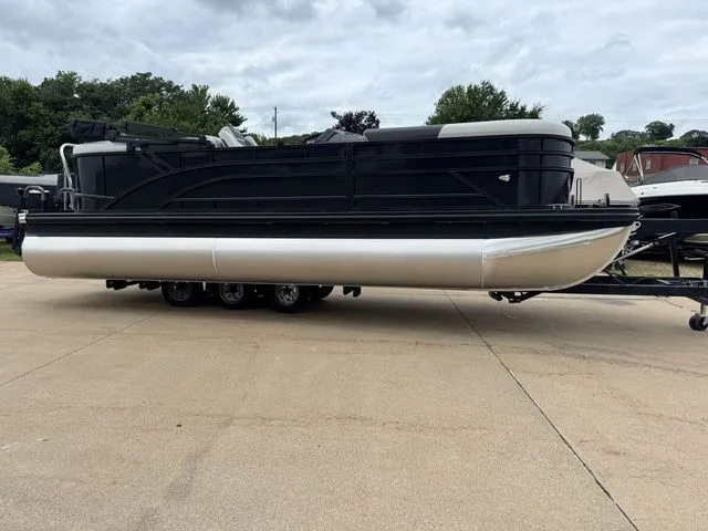 Slide: The Image of Bennington S Swingback 22 SSB 2026 - 3