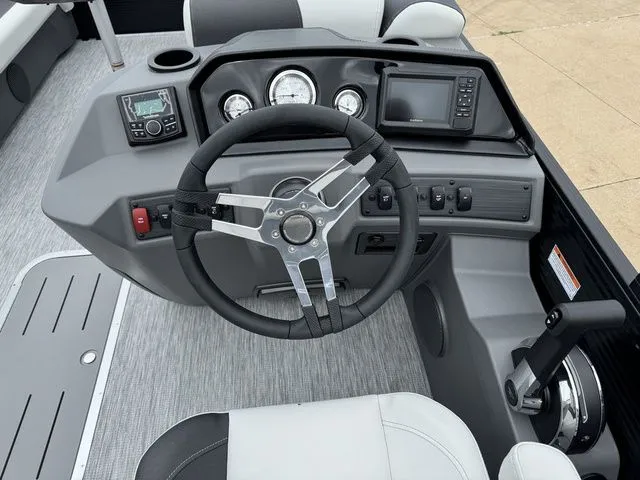 Slide: The Image of Bennington S Swingback 22 SSB 2026 - 5