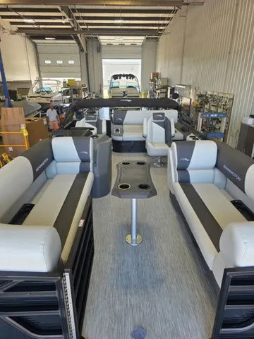 Slide: The Image of Bennington S Swingback 22 SSB 2026 - 8