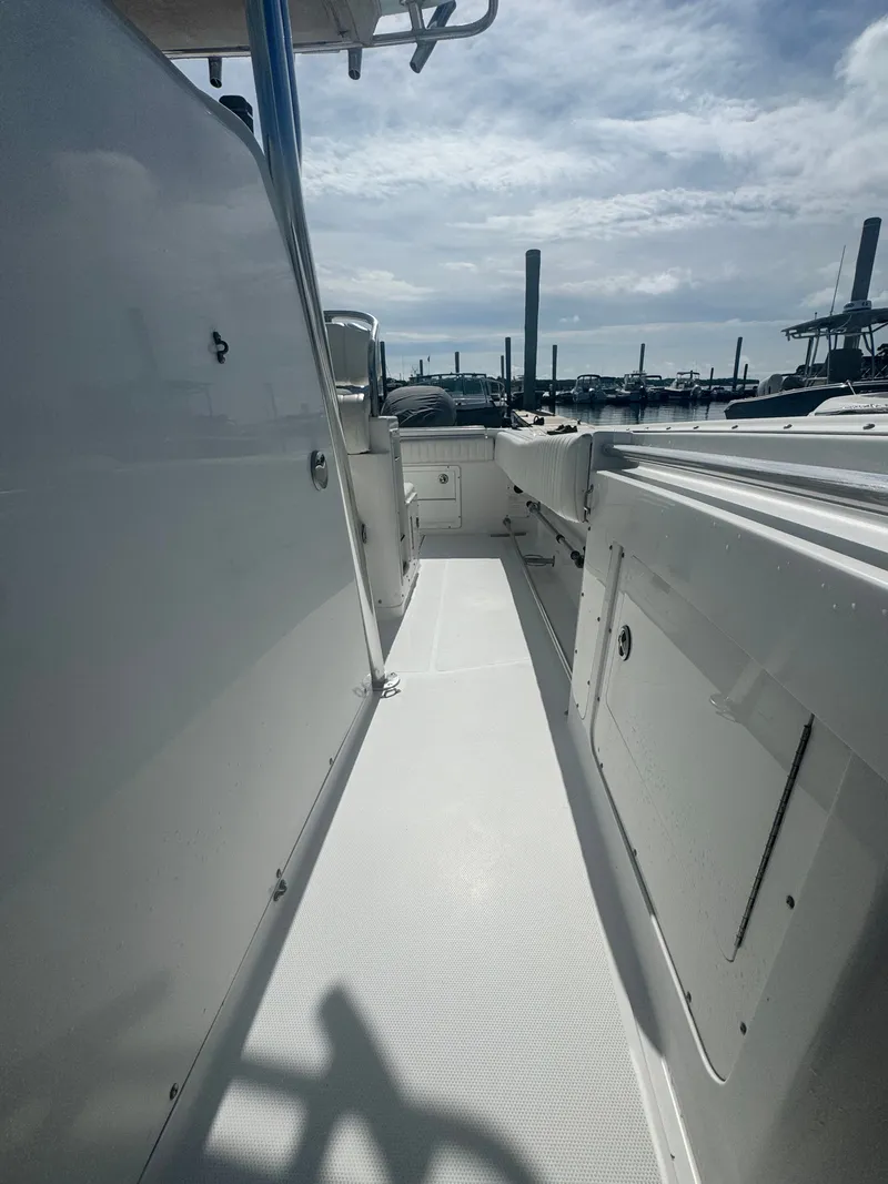 Slide: The Image of Southport 26 Center Console 2007 - 15