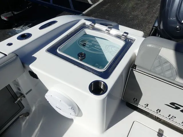 Slide: The Image of Sea Pro 322 Offshore DLX 2025 - 20