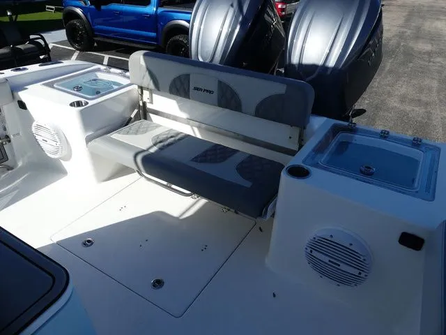 Slide: The Image of Sea Pro 322 Offshore DLX 2025 - 22