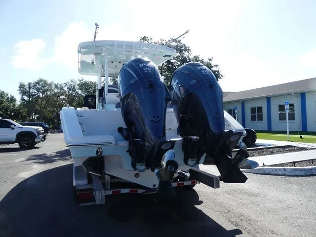 Slide: The Image of Sea Pro 322 Offshore DLX 2025 - 4