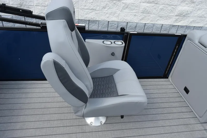 Slide: The Image of 2026 Bentley Pontoons Elite 253 Swingback seat with cup holders on deck. - 10