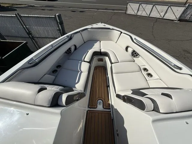 Slide: The Image of Crownline Boats 260 SS 2024 - 15
