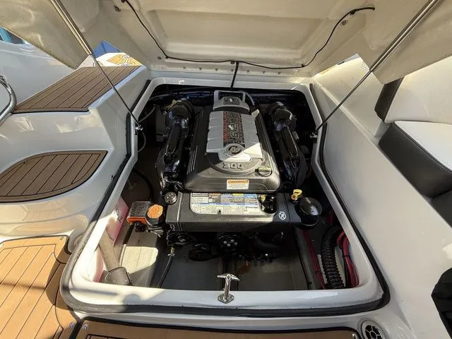 Slide: The Image of Crownline Boats 260 SS 2024 - 17