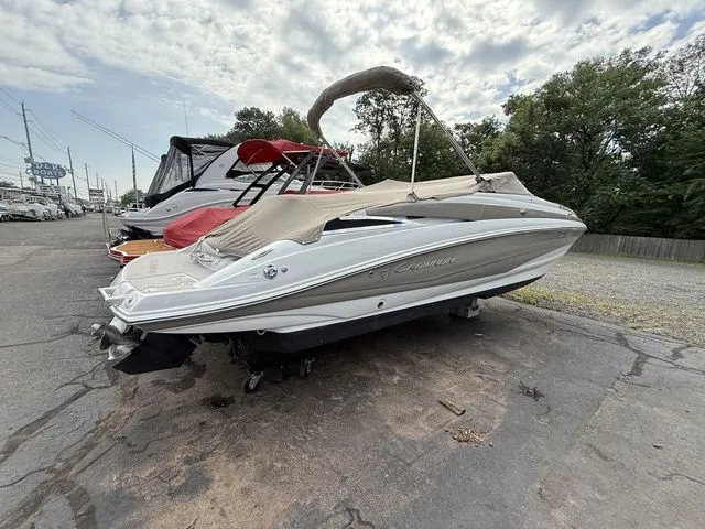 Slide: The Image of Crownline Boats Eclipse E6 2016 - 4