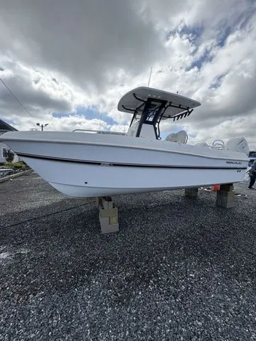 Slide: The Image of World Cat 235 TE 2026 - 12