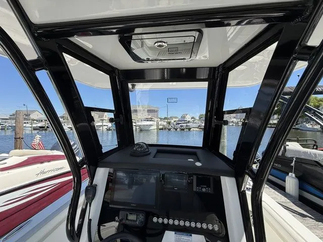 Slide: The Image of World Cat 235 TE 2026 - 7