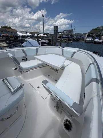 Slide: The Image of Robalo R272 Center Console 2020 - 10