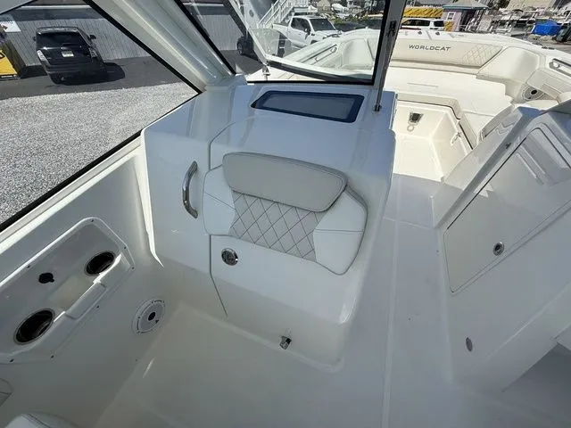 Slide: The Image of World Cat 280 DC-X 2026 - 12