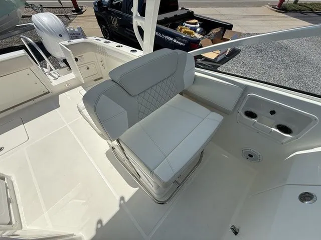 Slide: The Image of World Cat 280 DC-X 2026 - 17