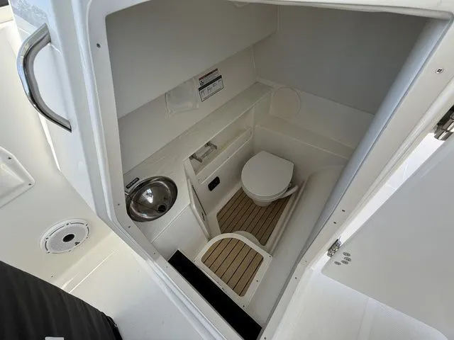 Slide: The Image of World Cat 280 DC-X 2026 - 18