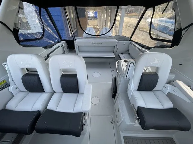 Slide: The Image of Finseeker 260 DC 2025 - 10