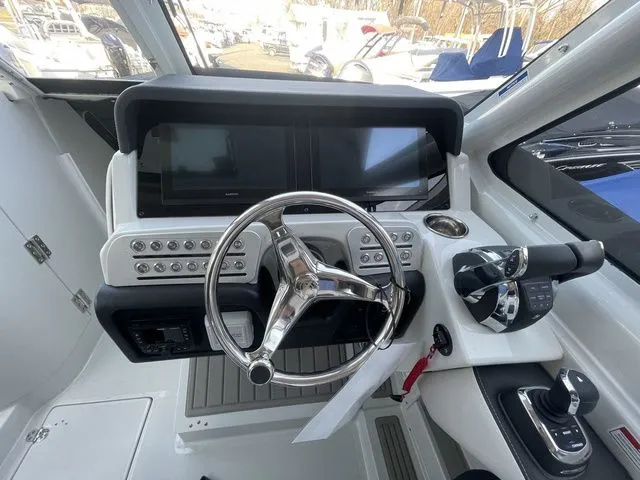 Slide: The Image of Finseeker 260 DC 2025 - 12