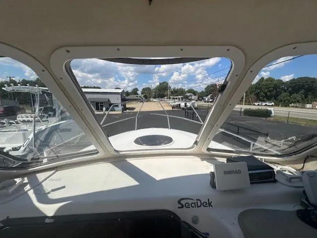 Slide: The Image of Four Winns 243 Coast Runner 1997 - 14