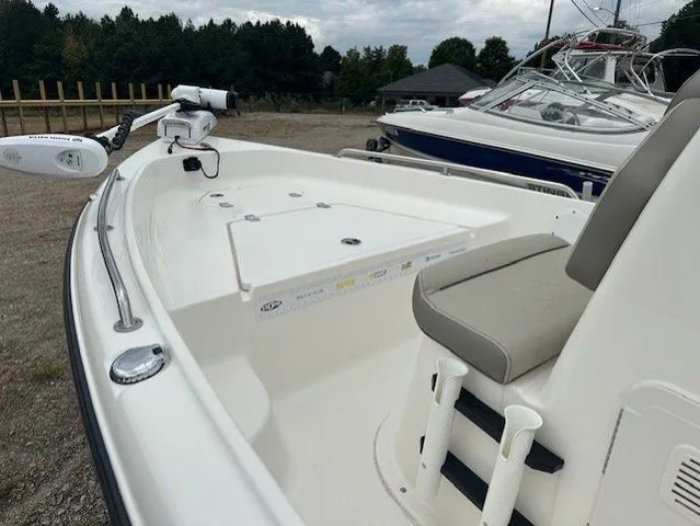 Slide: The Image of Key West 1720 Center Console 2023 - 4