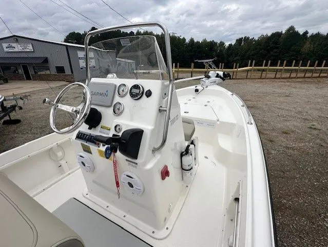 Slide: The Image of Key West 1720 Center Console 2023 - 8