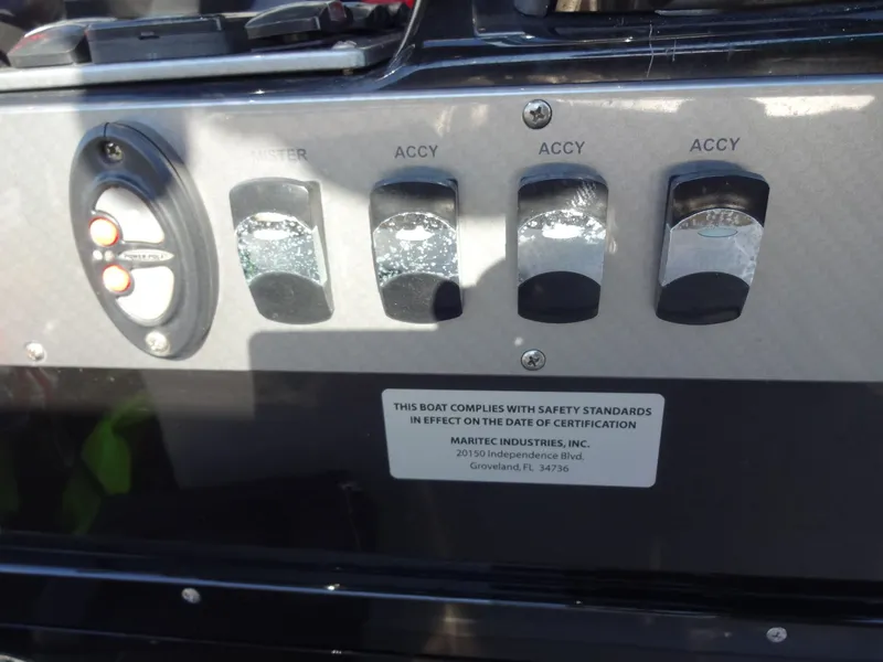 Slide: The Image of Shearwater 27 Carolina 2017 - 127