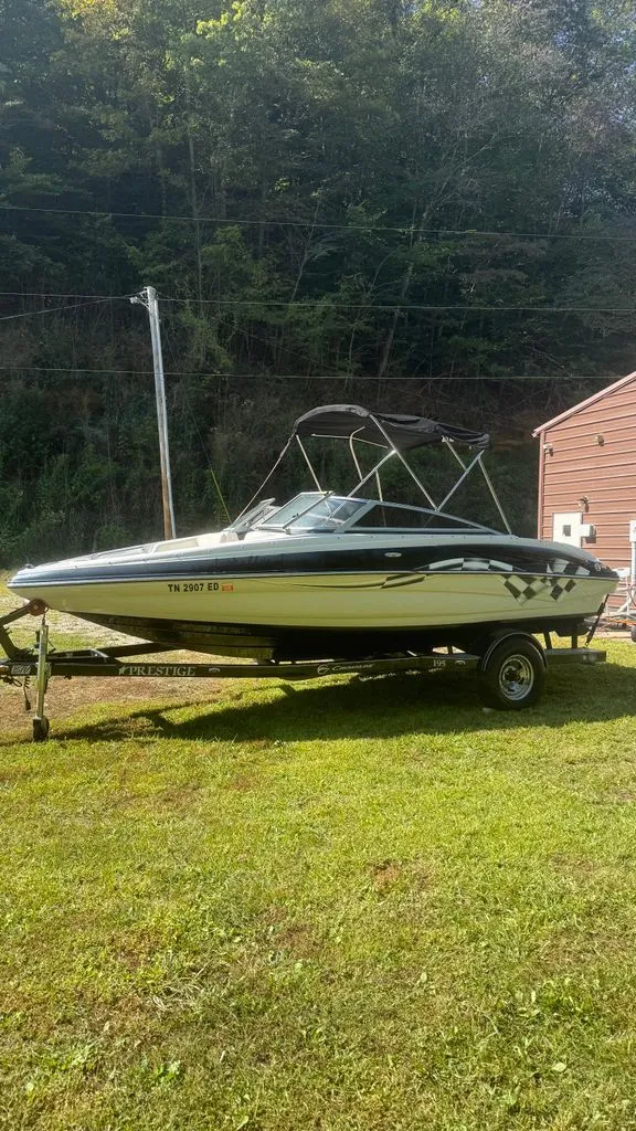 Slide: The Image of Crownline Boats 195 SS 2009 - 17