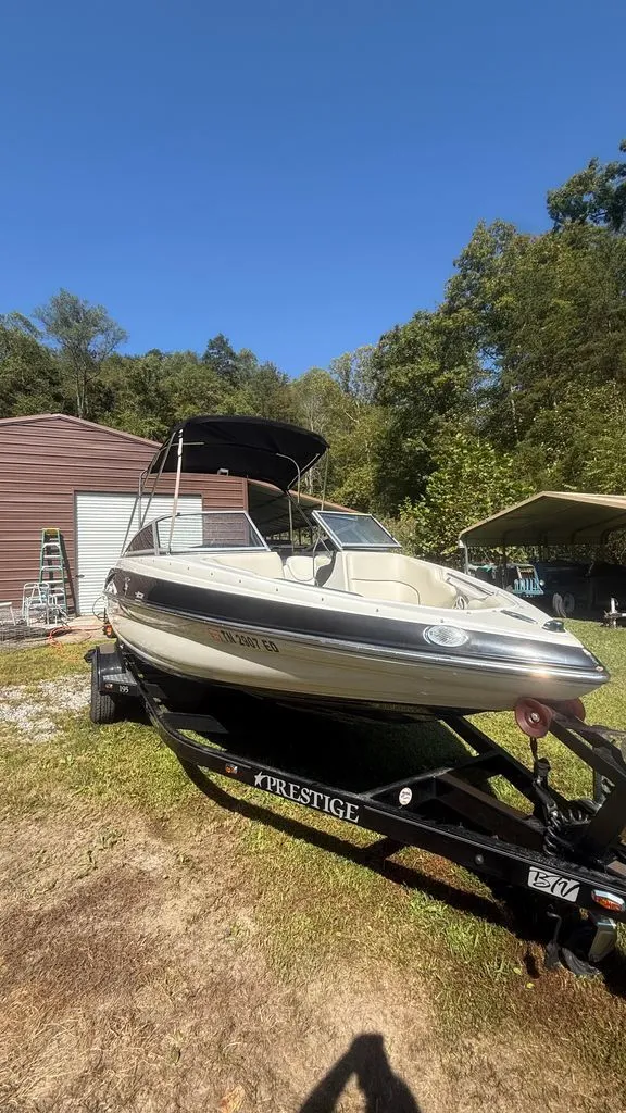 Slide: The Image of Crownline Boats 195 SS 2009 - 2