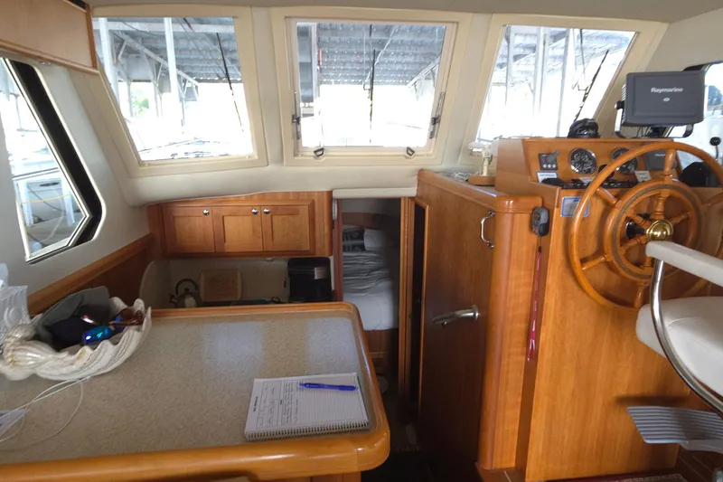 Slide: The Image of Mainship 34 Trawler 2007 - 29