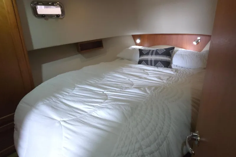 Slide: The Image of Mainship 34 Trawler 2007 - 37