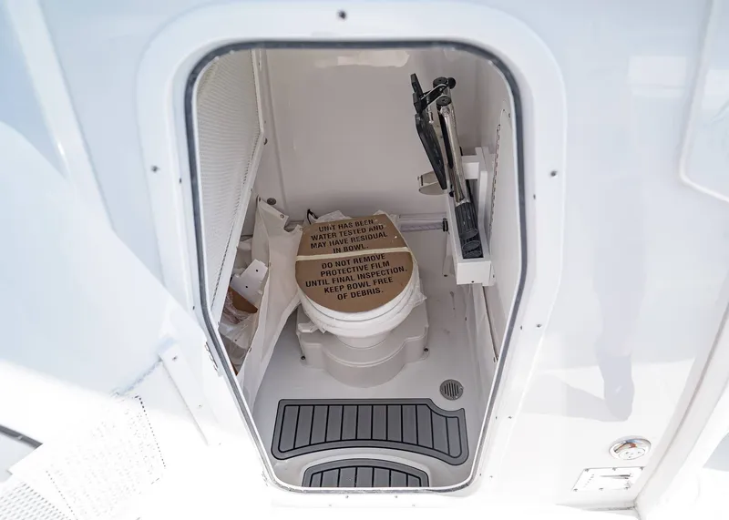 Slide: The Image of Sea Hunt Ultra 265 SE 2026 - 19