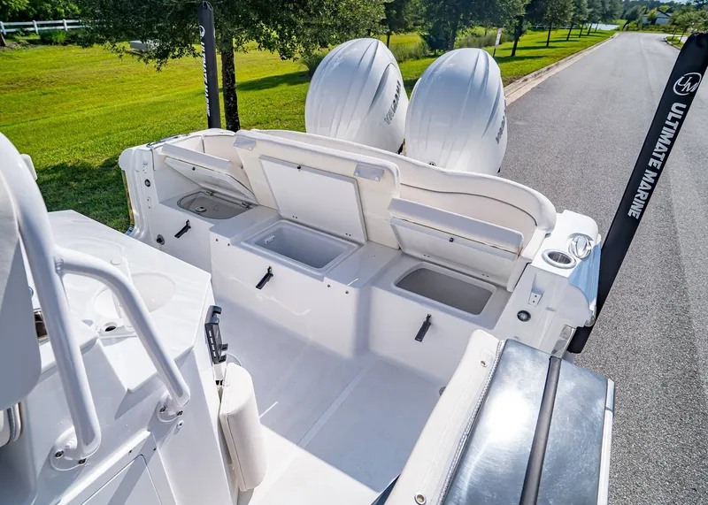 Slide: The Image of Sea Hunt Ultra 265 SE 2026 - 11