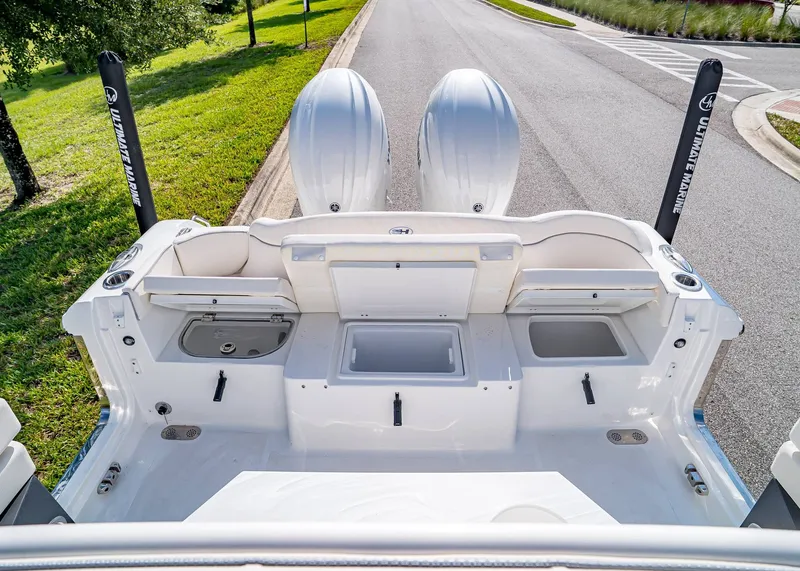 Slide: The Image of Sea Hunt Ultra 265 SE 2026 - 12