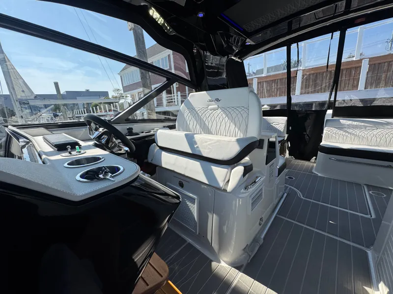 Slide: The Image of Sea Ray Sundancer 370 Outboard 2025 - 21