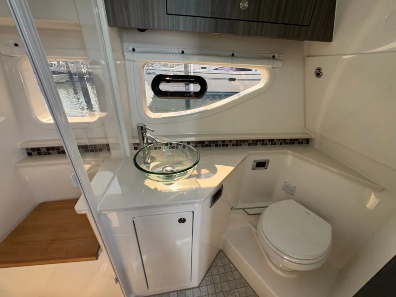 Slide: The Image of Sea Ray Sundancer 370 Outboard 2025 - 35