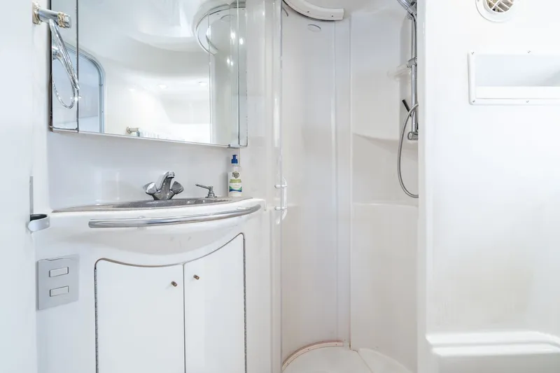 Slide: The Image of Maxum 4100 SCA Motor Yacht 1999 - 50