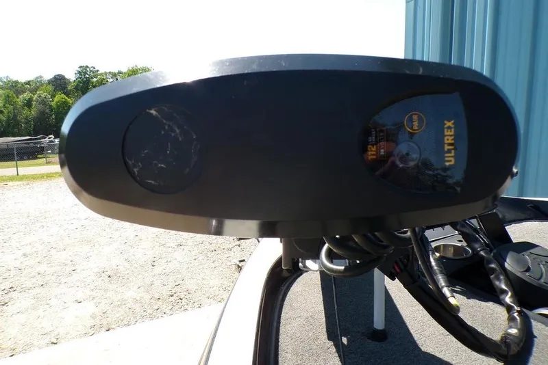 Slide: The Image of 2016 Ranger Z520 Comanche boat with Ultrex trolling motor in outdoor setting. - 8