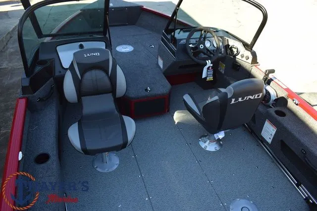 Slide: The Image of Lund 1775 Adventure Sport 2026 - 8