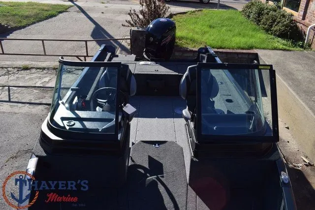 Slide: The Image of Lund 1775 Adventure Sport 2026 - 12